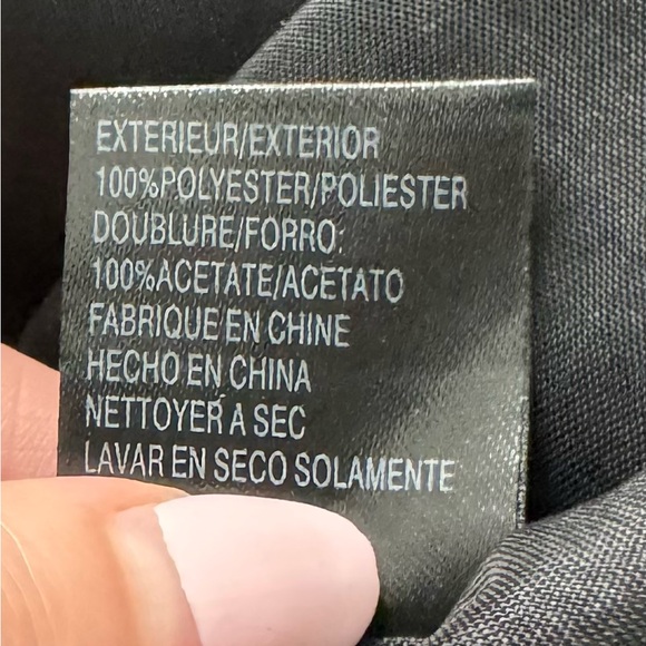 Tahari Arthur S. Levine geometric black structured exposed zipper dress, size 6 - Picture 16 of 16